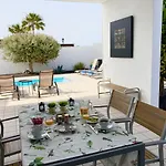 Casa Βίλα *